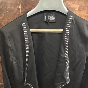 💚3/$25 New Directions petite medium black blazer with silver stud accents